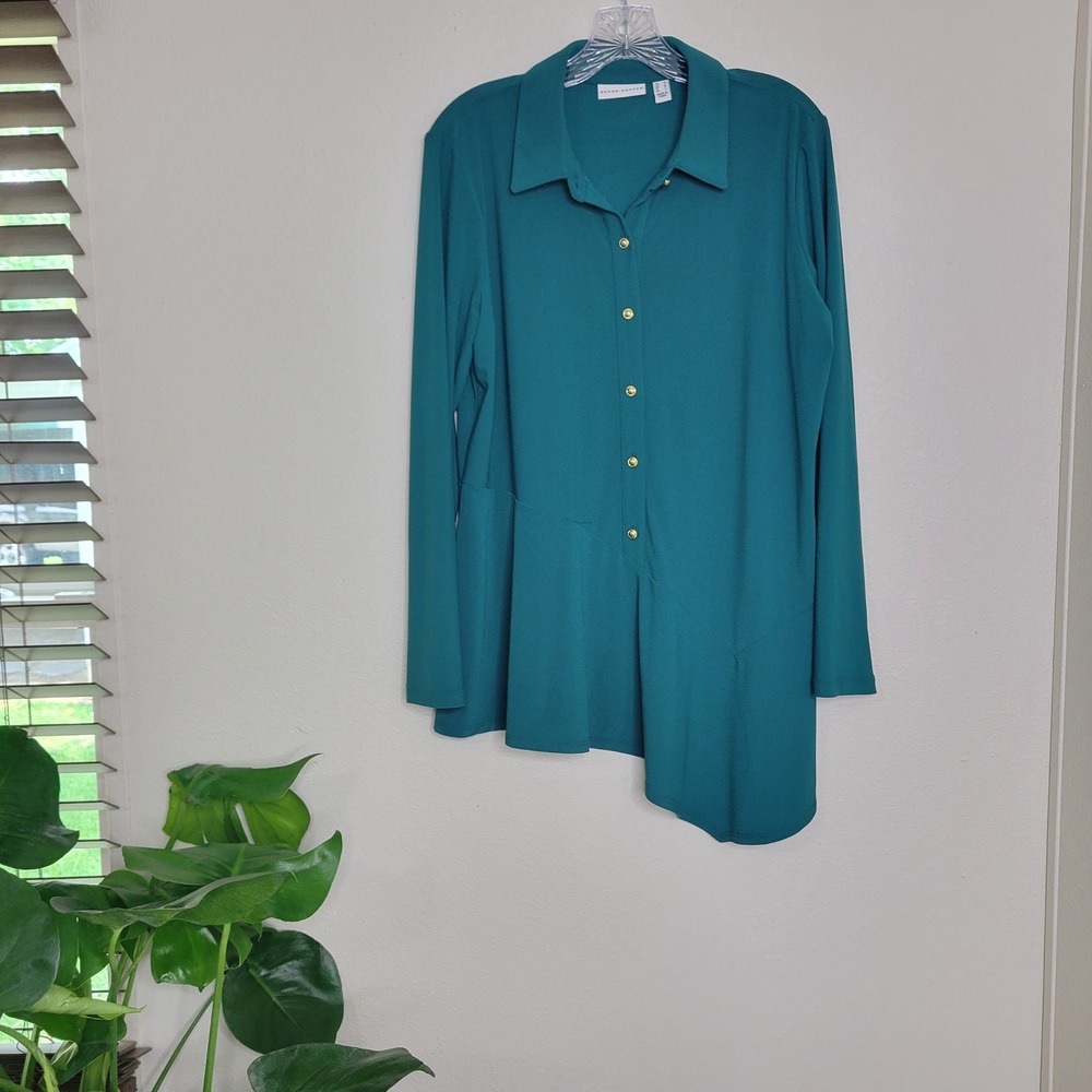 Susan‎ Graver Tunic Top Medium Green Gold Button Asymmetric Hem Eclectic Office